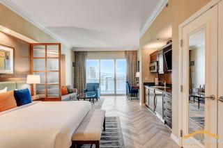 MGM Signature-38-615 Strip View Balcony Studio - 2