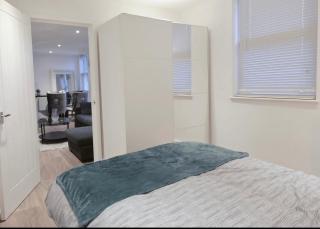 Apt Croydon, 1 Min walk to Train - 1