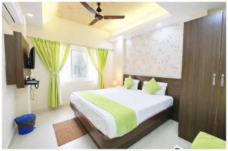 Hotel Pristine Aradhya Palace Near Jagannath Temple - Sea Beach - Free wifi -free parking -Room Service #Best Hotel in Puri - 1