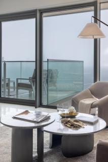 Frank Porter - Marquise Square Tower - Dubai - 1