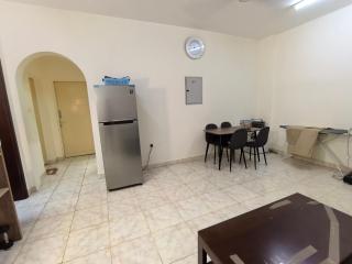 Catchy & Traveler-Friendly Room - 1