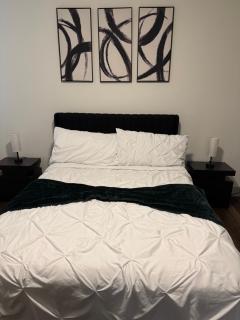 Luxury 2BD 2BTH Unit in Addison - 6