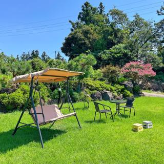 Private house in a spacious tangerine orchard, jacuzzi, BBQ, one team per day, center of Seogwipo, Maeil Olle Market 5 minutes - 1