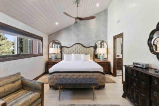 Cozy Ski Condo with Private Hot Tub - 4