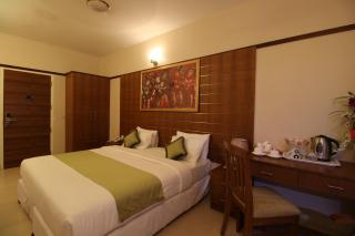 Srivar Hotels - Guruvāyūr - 6