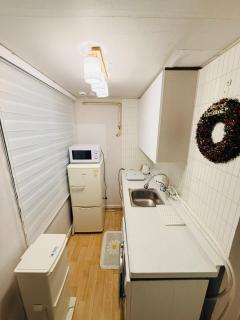 Seoul Station 5 min on foot Myeongdong 7 min DDP 10 min Seongsu 15 min Gangnam 20 min - 0