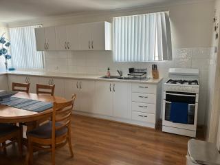 Cervantes Hide Away - Entire House - 6