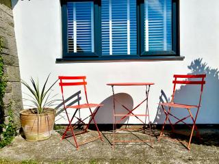 Bungalow, mountain and sea views parking - 8