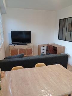 Mistral gagnant ! T1 calme avec vue, parking, télétravail, Wi-Fi, proche CV et gare - 7