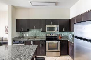 Landing Chic 1BD Clubhouse Gym - 4