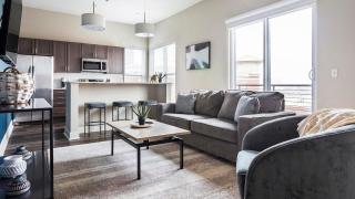 Landing Stunning 2BD Rooftop Lounge Gym - 0