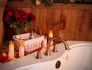 Couples A-frame Heart Jacuzzi Firepit Kayaks - 8