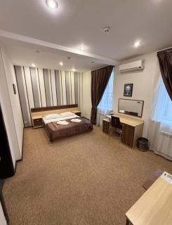 Готель на Виговського - 7