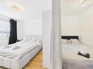 Apartment near Donau with Parking Garage - 9