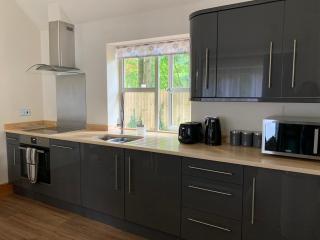 Maple Lodge, wooded retreat atop the Mendips - 5