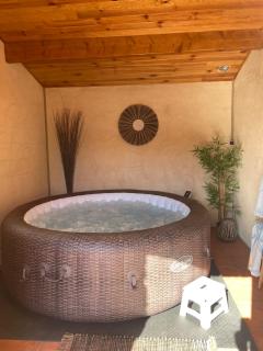 La Chambre Haute, son spa et son jardin à Nîmes - Nimes - 7