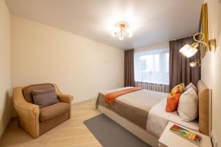 Нова 2-к Люкс Студія з Окремою Спальнею, Центр, Великий Балкон, Низький Поверх - 3