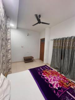 Hotel Girdhari inn - 3