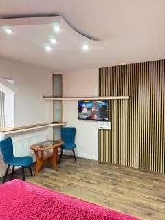 Riverside Apartment - 7