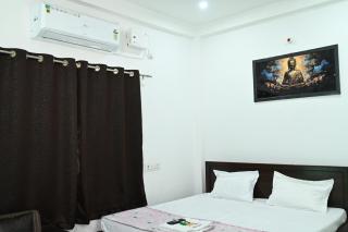 Majestic Inn Home Stay - 2