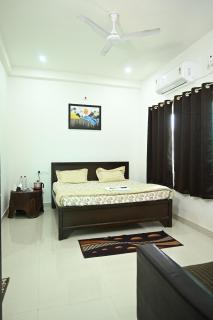Majestic Inn Home Stay - 1