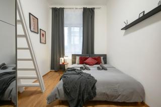 Downtown Comfort in a Spacious Apartment - 6