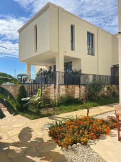 South Villas and Suites - 9