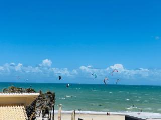 Stylish apartment with ocean view, right on the beach - 8