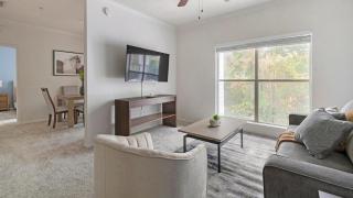 Landing Stylish 1BD Gym Clubhouse - 7