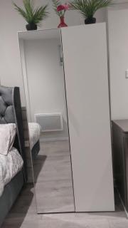 Serene and Cosy Private Studio - 1