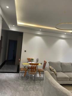 Luxurious Diamond Ivy two bedroom apartment - 5