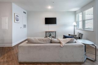 Landing Modern 2BD Game Room - 6