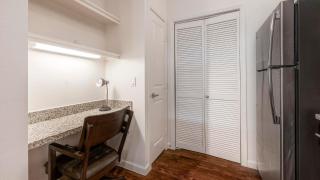 Landing Stunning 1BD Clubhouse Yoga Studio - 8