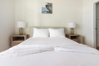 Landing Stylish 2BD Gym Clubhouse - 6