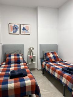 Apartment with rooftop pool 150 m from the beach - 7