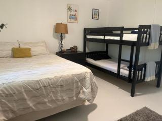 PARADISE AT MAGIC SANDS on Ali'i Drive - 6