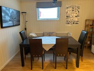 Northern lights 2 bedroom apt, Heated floors, Sleeps 6 - 5