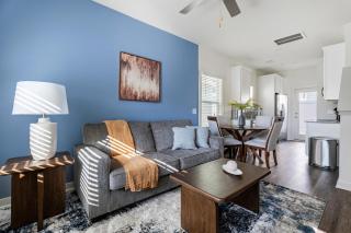 Landing Stunning 3BD Gym Pool - 0