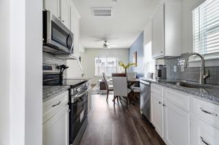 Landing Stunning 3BD Gym Pool - 3