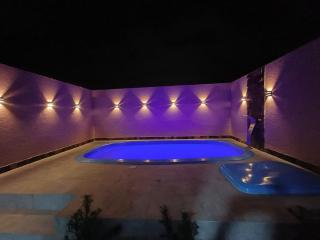 Casa com piscina a 370 metros do mar - 0