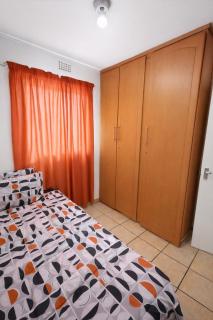 PrimeStay Two-Bedroom Apartment - 4