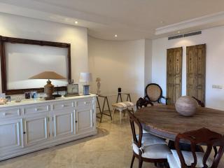 Modern central 4 bed apartment - 2
