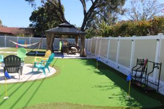 Clearwater Heated Pool Retreat with Pickleball near Beaches - 4