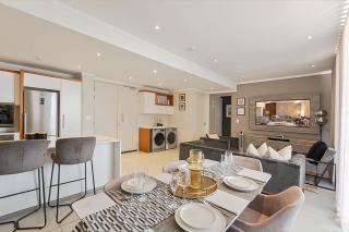 Sandton Luxury Apartment Balcony Power & Water Backup - 9