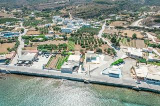 Xenia's Studio 4 - 4