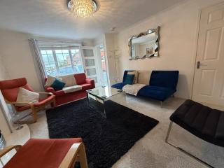 Modern 3-Bed Home Near Batley Train Station - 6