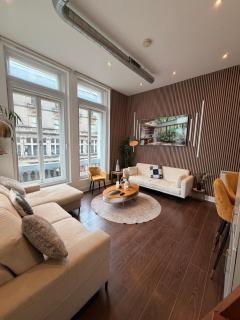 St Mary Street Apartment-Central with Castle View - 9