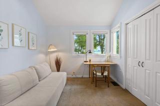 3 BR 2BA Lakefront Home - Dog Friendly - 30 Day - 6