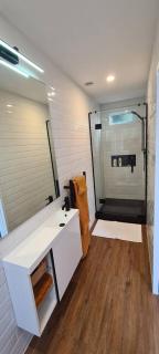 Private, Modern and Comfortable - 4