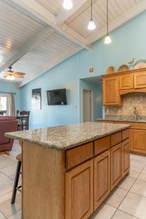 Tiki 243 - Extremely Comfortable 3 Bedroom Condo condo - 2